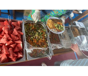 Teknede Akşam Yemeği