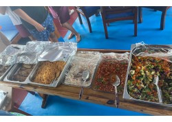 Teknede Akşam Yemeği