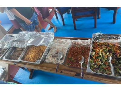 Teknede Akşam Yemeği