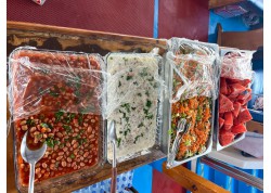 Teknede Akşam Yemeği