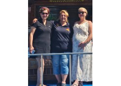 Teknede Akşam Yemeği