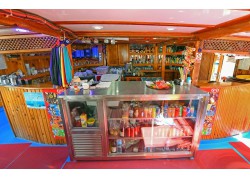 Yüzer Restaurant